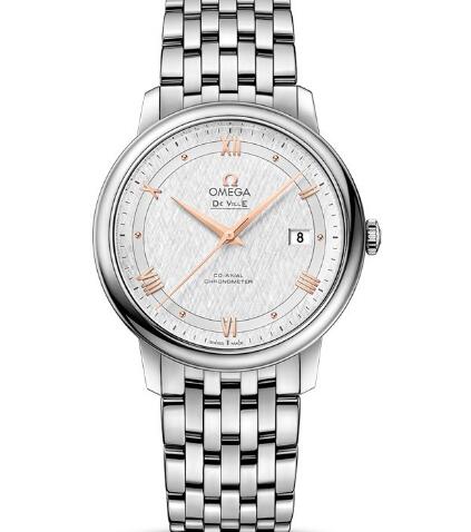 The Omega De Ville looks vintage and elegant.