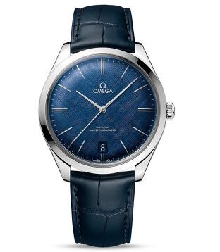 Omega De Ville with blue dial will make the wearers more gentle.